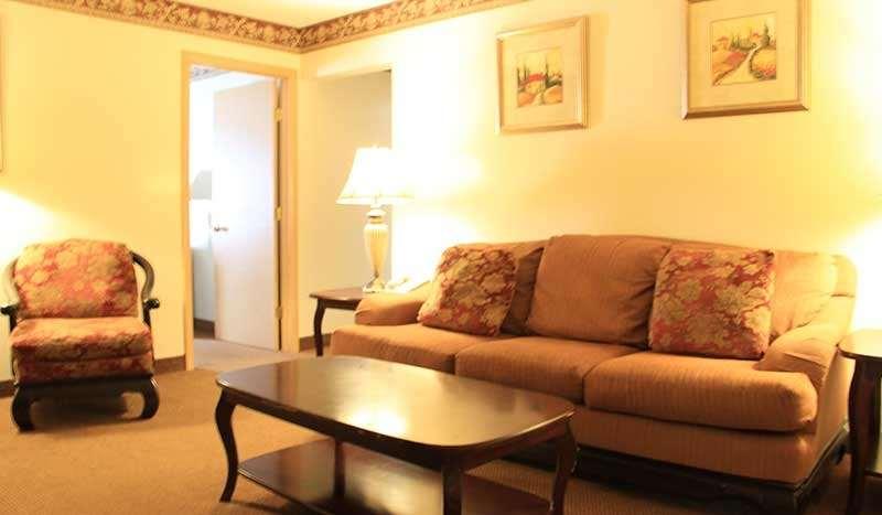 Villa Roma Resort And Conference Center 칼리쿤 객실 사진