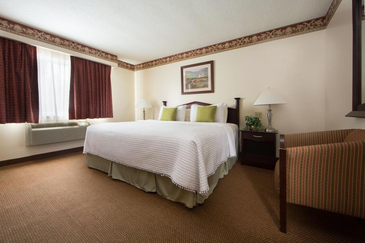 Villa Roma Resort And Conference Center 칼리쿤 외부 사진